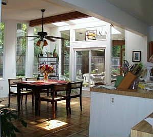 dining/kitchen combo