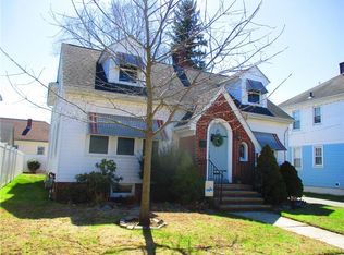 186 Elsie St, Cranston, RI 02910