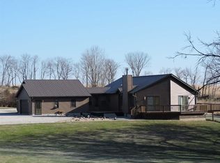3674 Highlandville Rd, Decorah, IA 52101