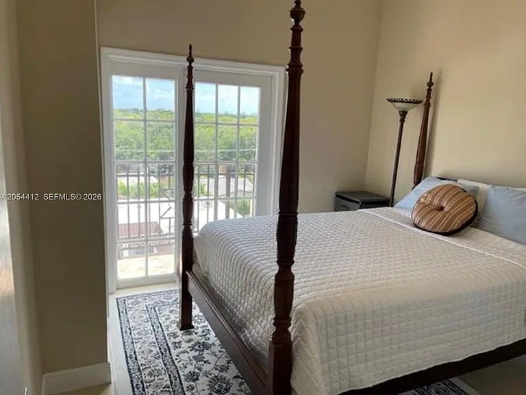 5271 SW 8th St #501 — Photo 9