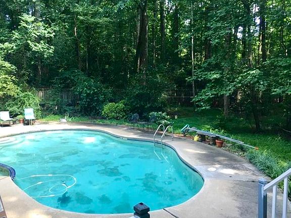 3rd image of 509 Keeler Woods Dr