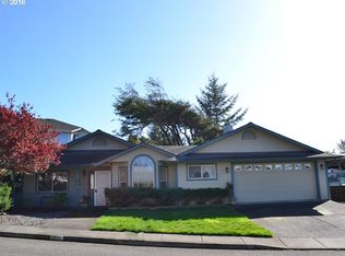 1333 Heather Ln, Brookings, OR 97415