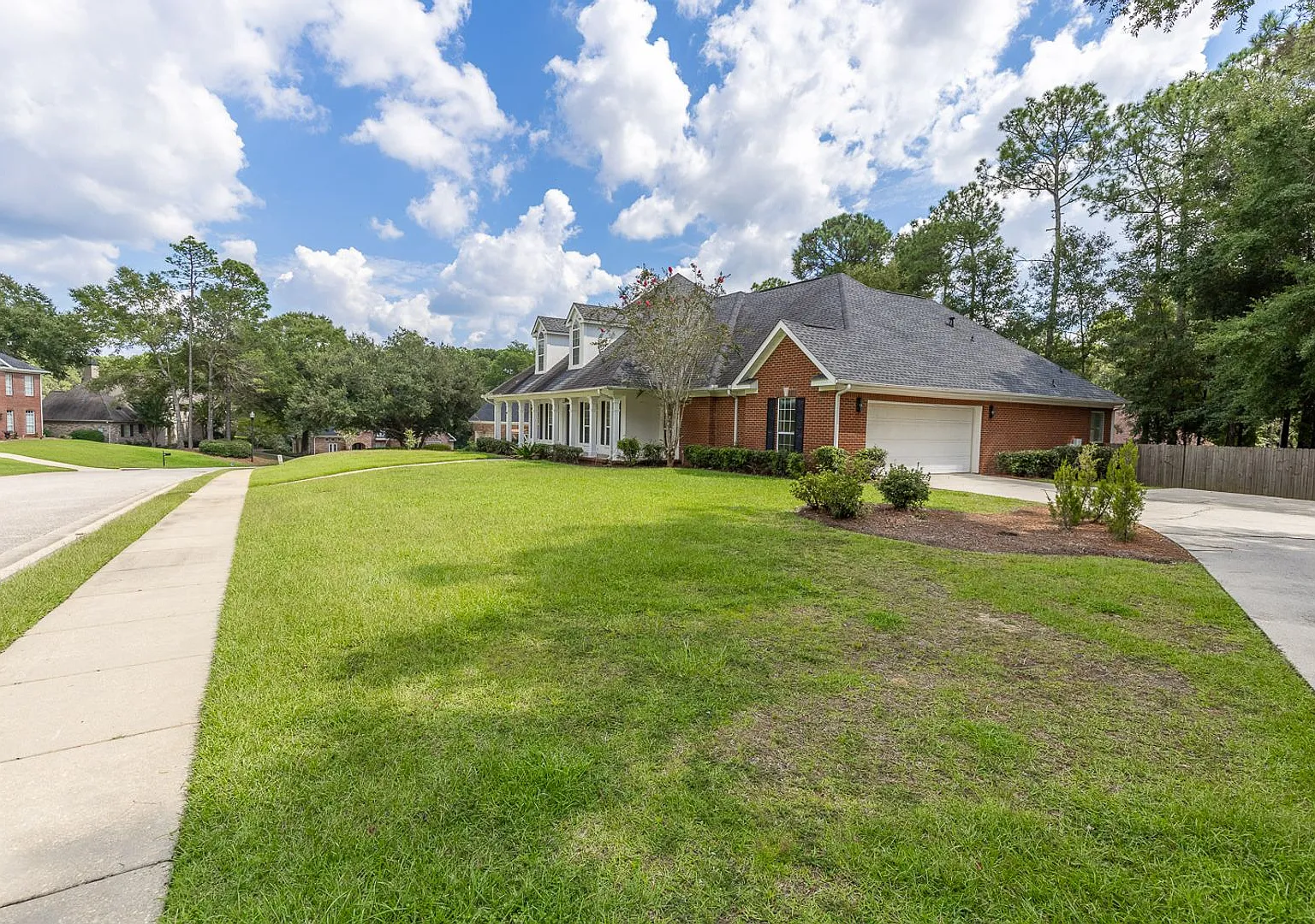 Home in Fairhope's Rock Creek subdivision. Showings start in October — Photo 2