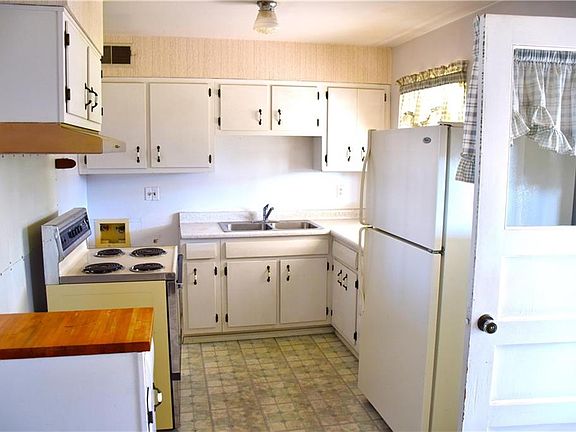 5th image of 9504 Selkirk Dr