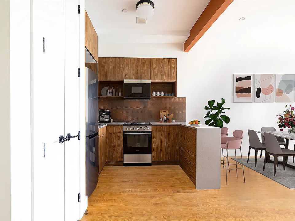1st image of 109 Bruckner Blvd #312