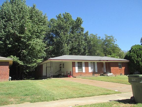 3rd image of 3170 Beauchamp Dr