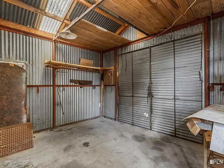 2920 Cunningham Dr — Photo 28
