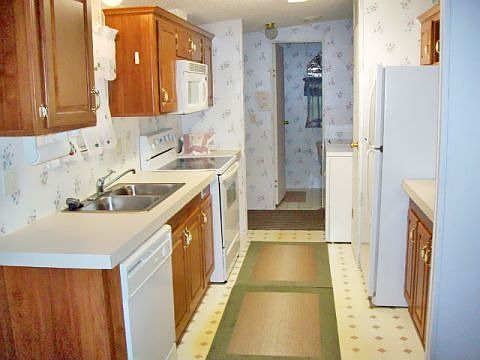 2nd image of 3869 Coconut Palm Cir