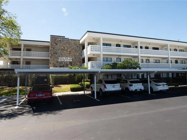 4910 Bay St NE APT 308, Saint Petersburg, FL 33703