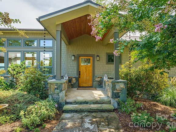 2nd image of 712 Frank Rector Rd