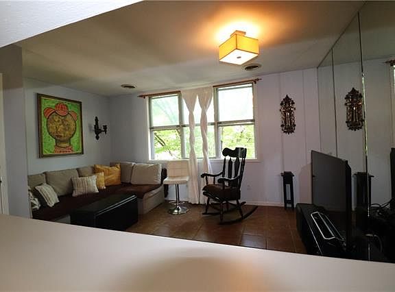 5th image of 107 Fleet Ct #14107