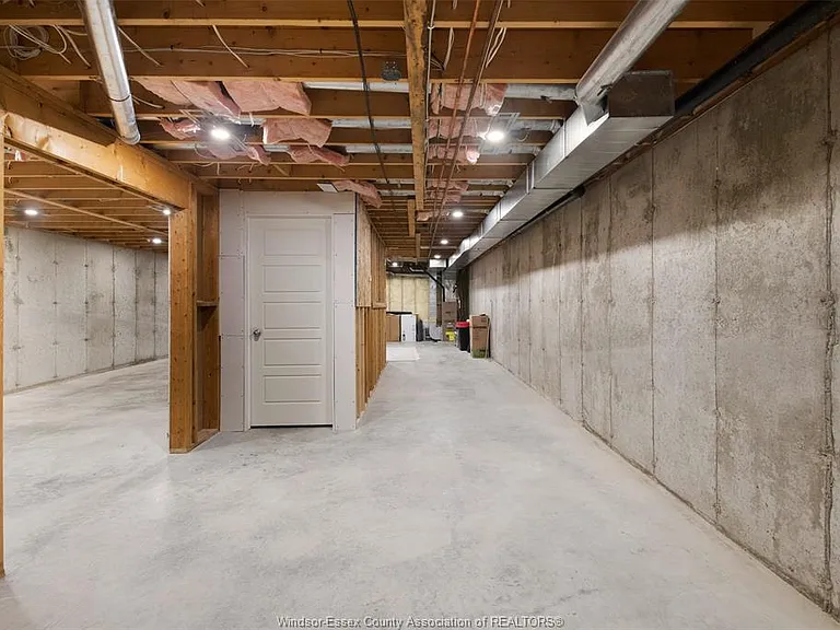 19 Malibu Dr — Photo 28