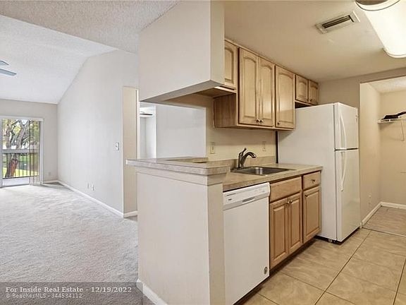 3rd image of 9855 Westview Dr APT 725