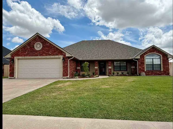 8314 SW Castlestone, Lawton, OK 73505