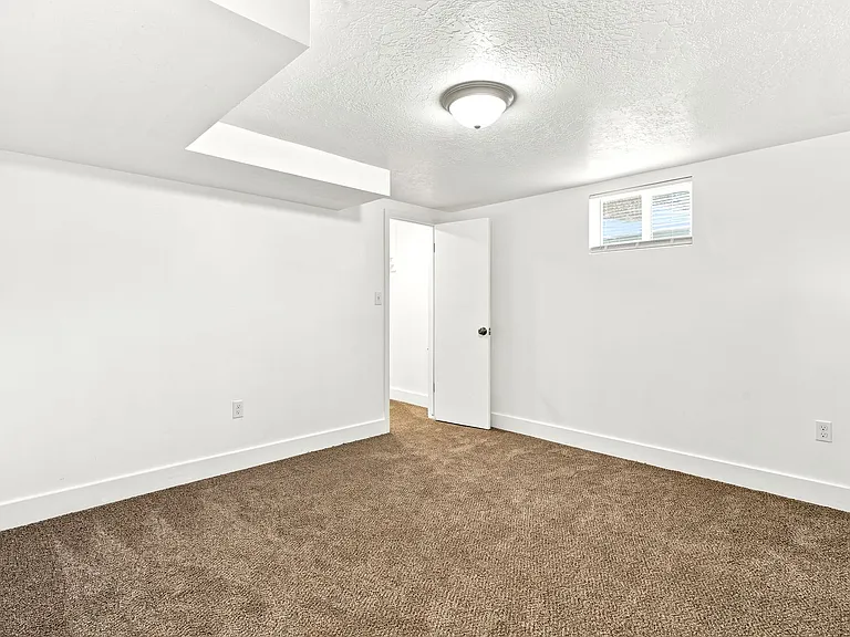 5256 S 2000 W — Photo 28
