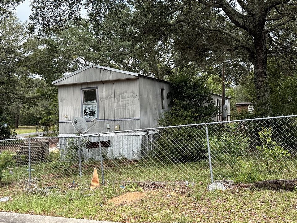 2nd image of 38 & 256 Villa St #2