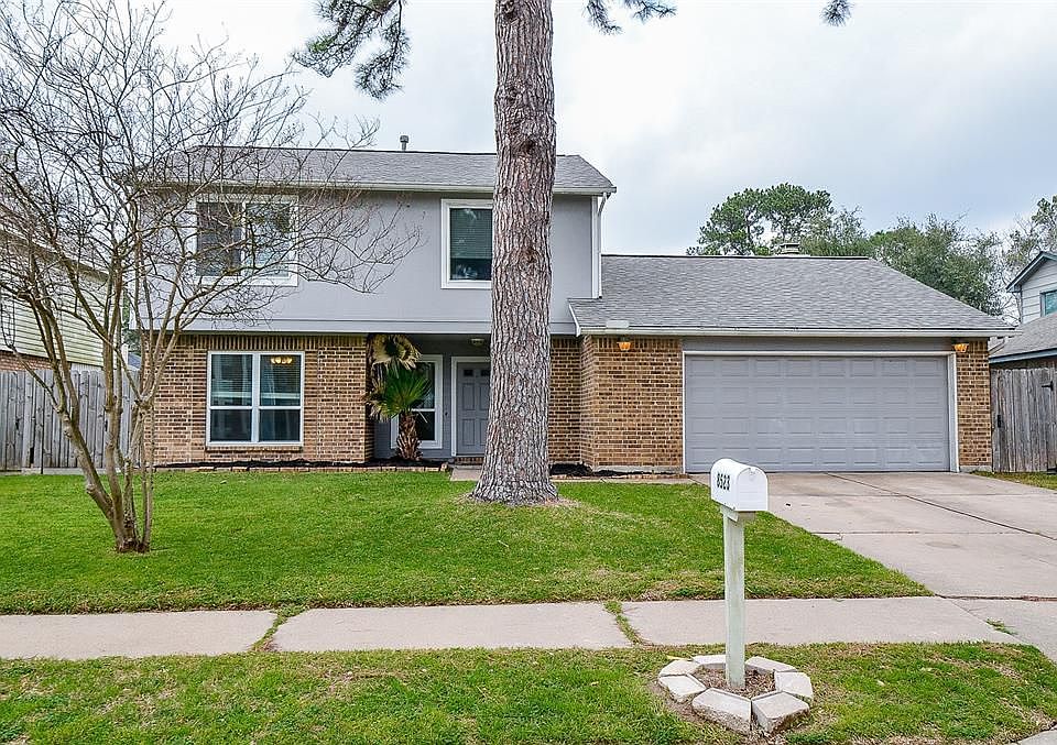 1st image of 8523 Lake Crystal Dr