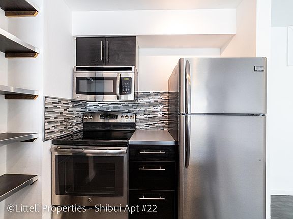 3rd image of 714 Woodrow St APT 22