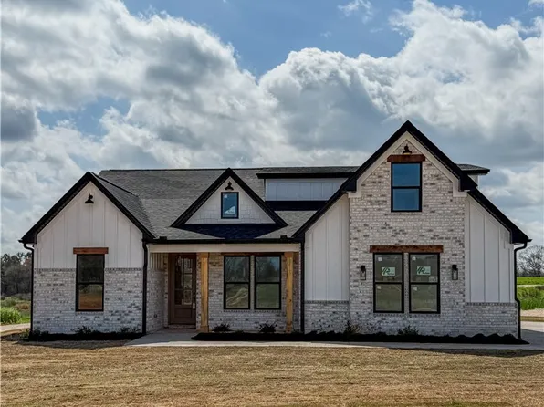 1619 Old Dobbins Bridge Rd, Townville, SC 29689