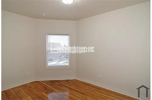 5148 W Huron St Photo 1