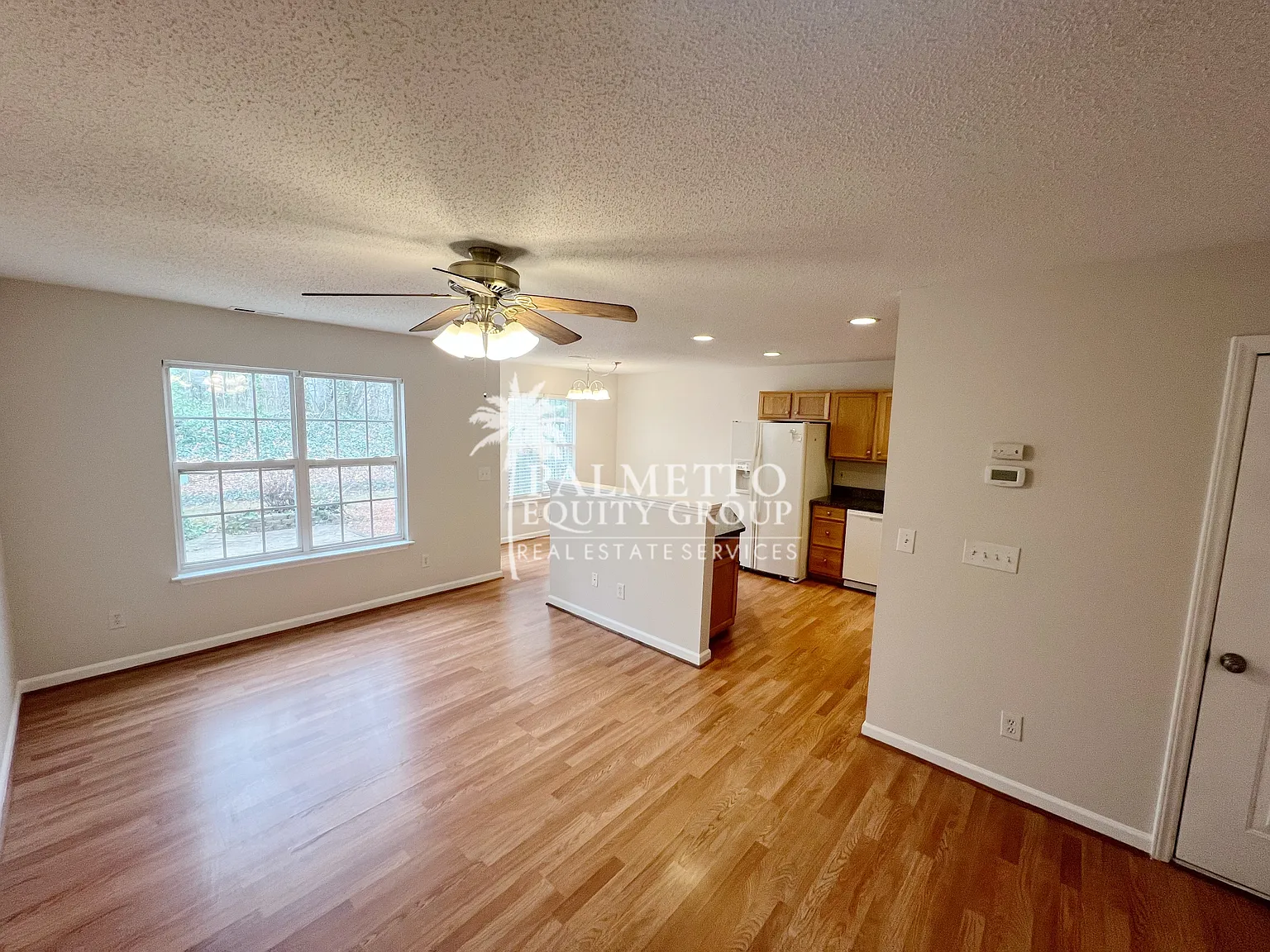 2 bed, 2.5 bath, 10 sqft, $1,695 — Photo 2
