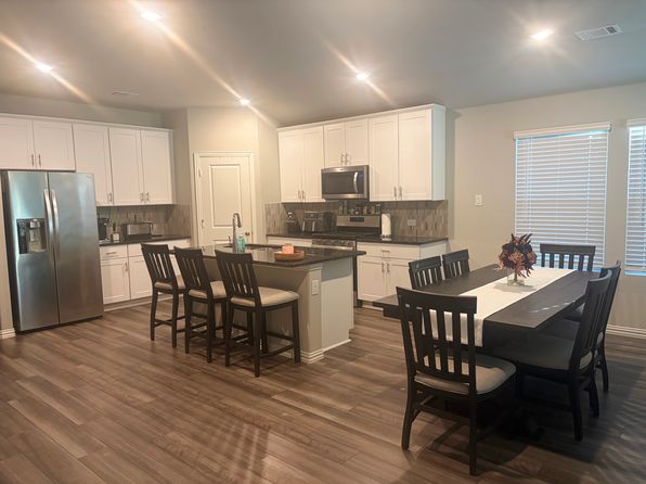216 Luna Ln