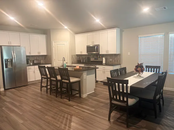 216 Luna Ln, Lake Dallas, TX 75065