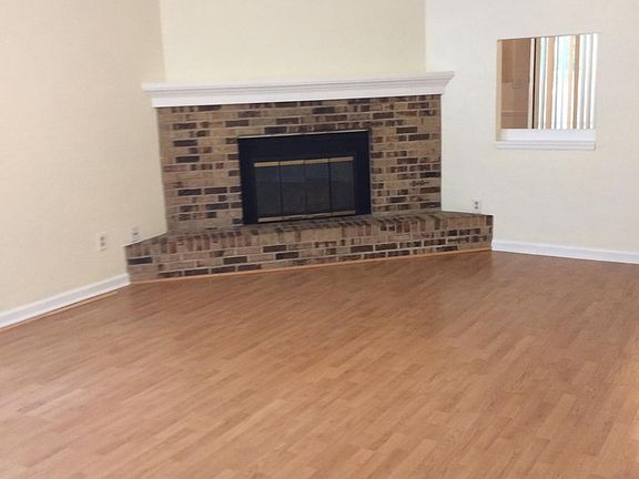 2nd image of 2029 Sandcastle Dr