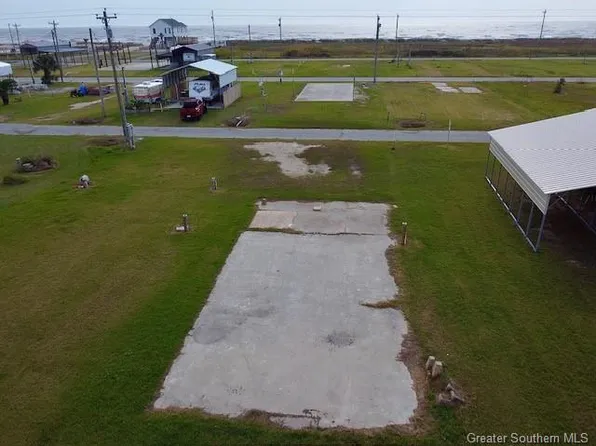 2106 Heron St, Cameron, LA 70631