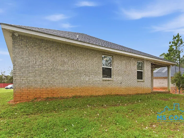 15334 Oak Creek Cv — Photo 25