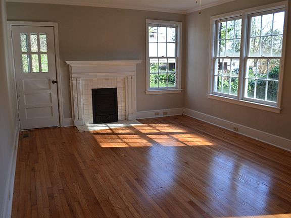 4th image of 1223 Harvey St