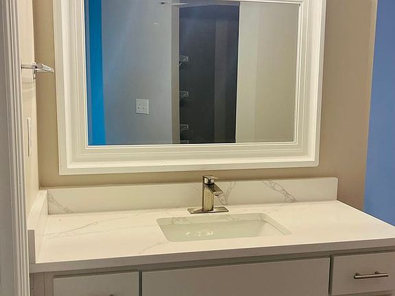 5th image of 1110 Sheffield St #11482569
