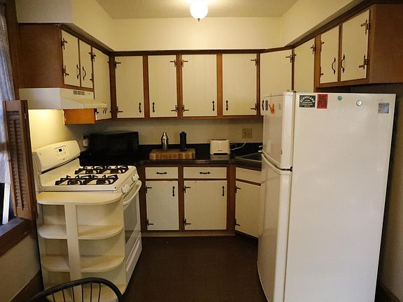 4th image of 2615 Jay Ave #2