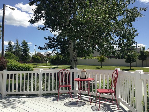 3rd image of 445 Morgan Dr