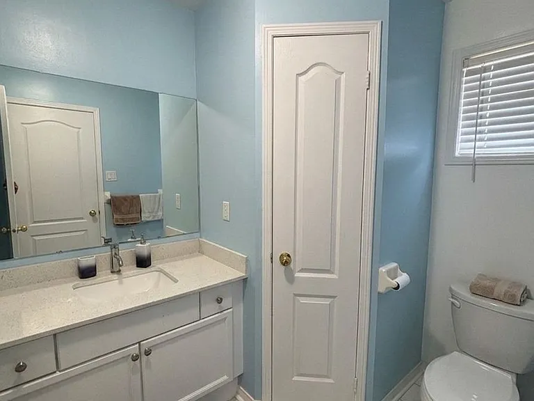 57 Bunchberry Way W — Photo 7