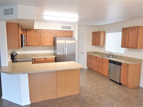 5th image of 11715 N 148th Ave