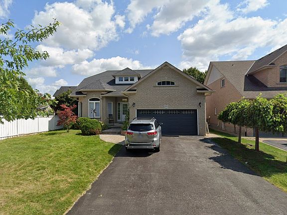 2nd image of 271 Ryerson Cres #1