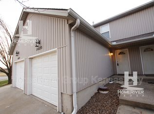 10635 N Locust Ct, Kansas City, MO 64155