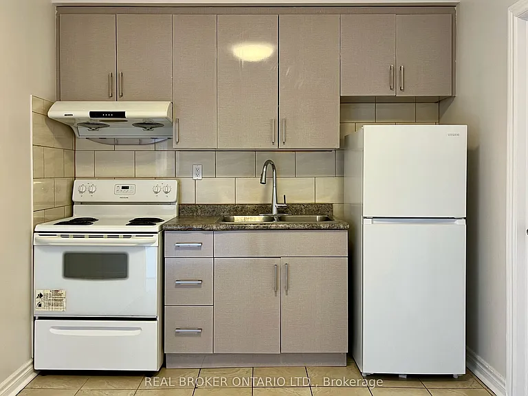 1228 Danforth Ave #1 — Photo 1