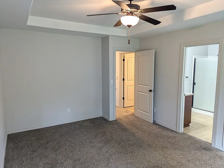 407 & 409 Madrona Ave SE — Photo 14