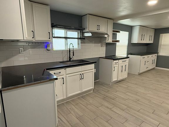 4th image of 14954 Yucca Ave #2