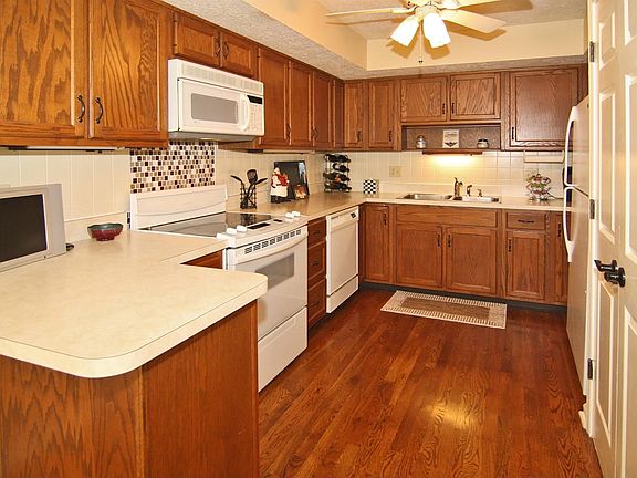 5th image of 3410 Admiralty Ln