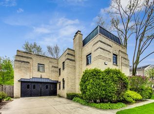 3545 Golf Rd, Evanston, IL 60203