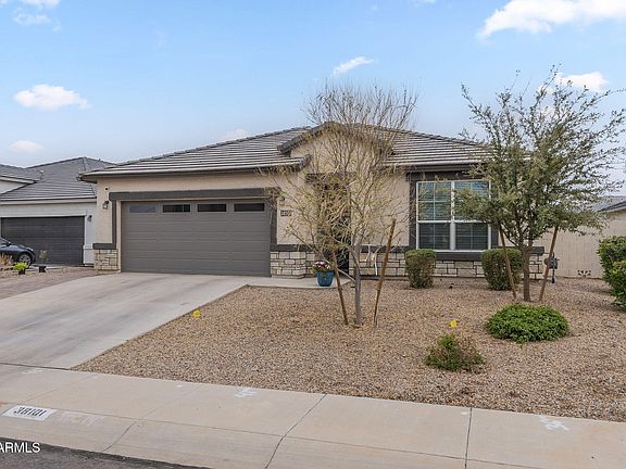 4th image of 38101 W Santa Maria Street