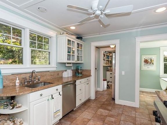 4th image of 468 Pine Acres Blvd