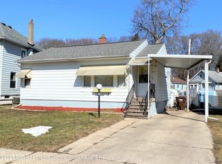 2227 Strathmore Rd, Lansing, MI 48910