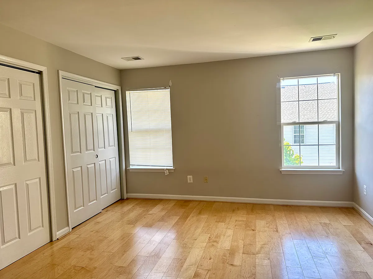 Building Photo - 2424 Corn Crib Ct
