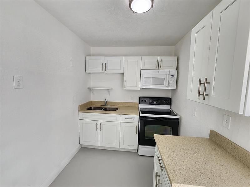 1st image of 1120 12th Ave S APT 5