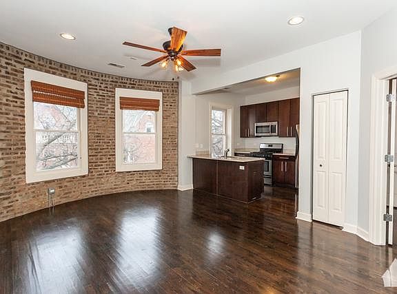 3rd image of 2608 N Whipple St #3PP