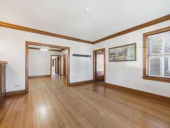 3rd image of 6514 S Kedvale Ave